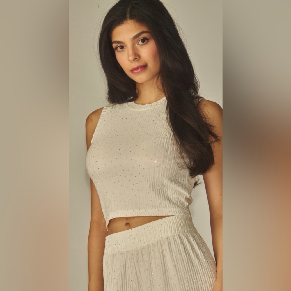 Elegant White Sleeveless Top